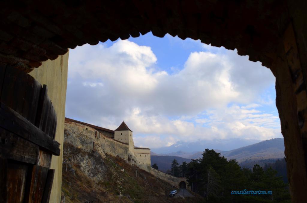 Rîşnov 若森维维乐旅馆酒店 外观 照片