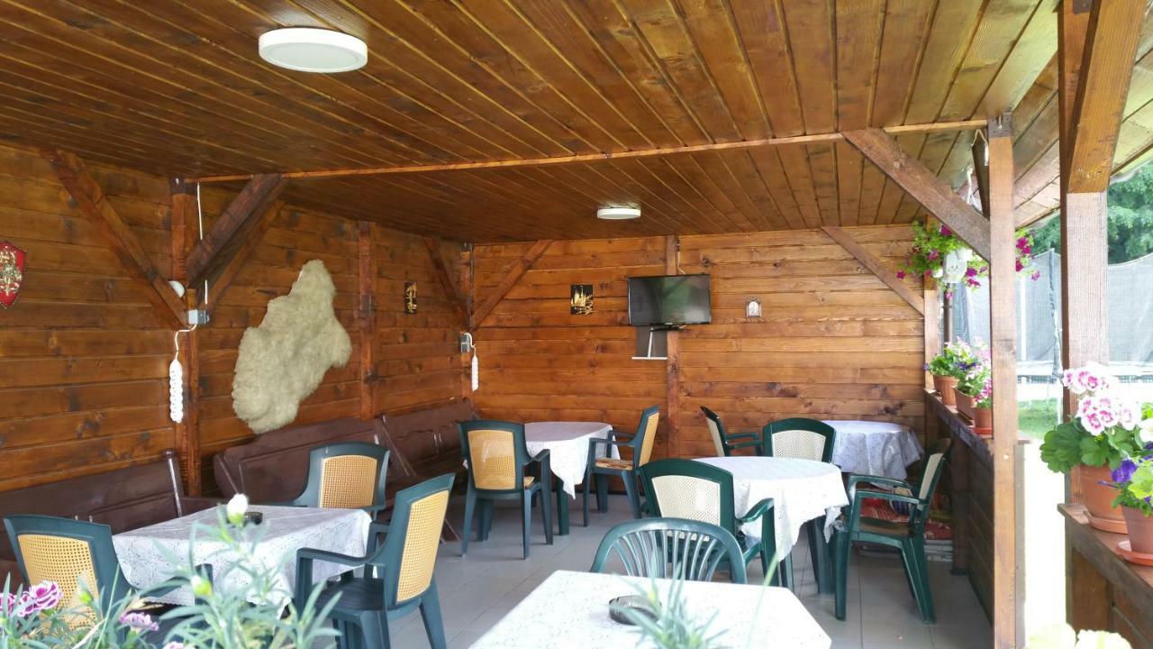 Rîşnov 若森维维乐旅馆酒店 外观 照片