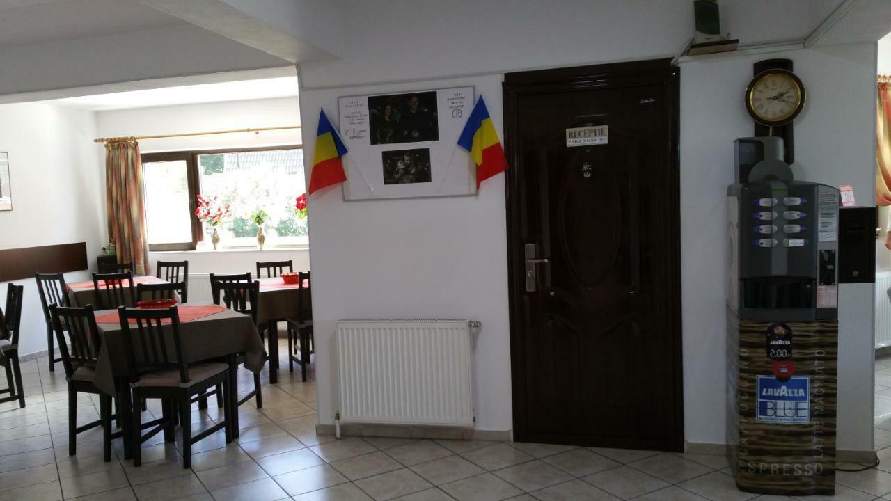 Rîşnov 若森维维乐旅馆酒店 外观 照片